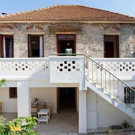 Traditional Holiday home Ariokhorion