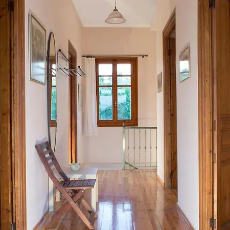 Traditional Ariokhorion