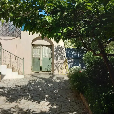 Traditional Casa vacanze Ariokhorion