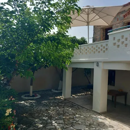 Traditional Ariokhorion